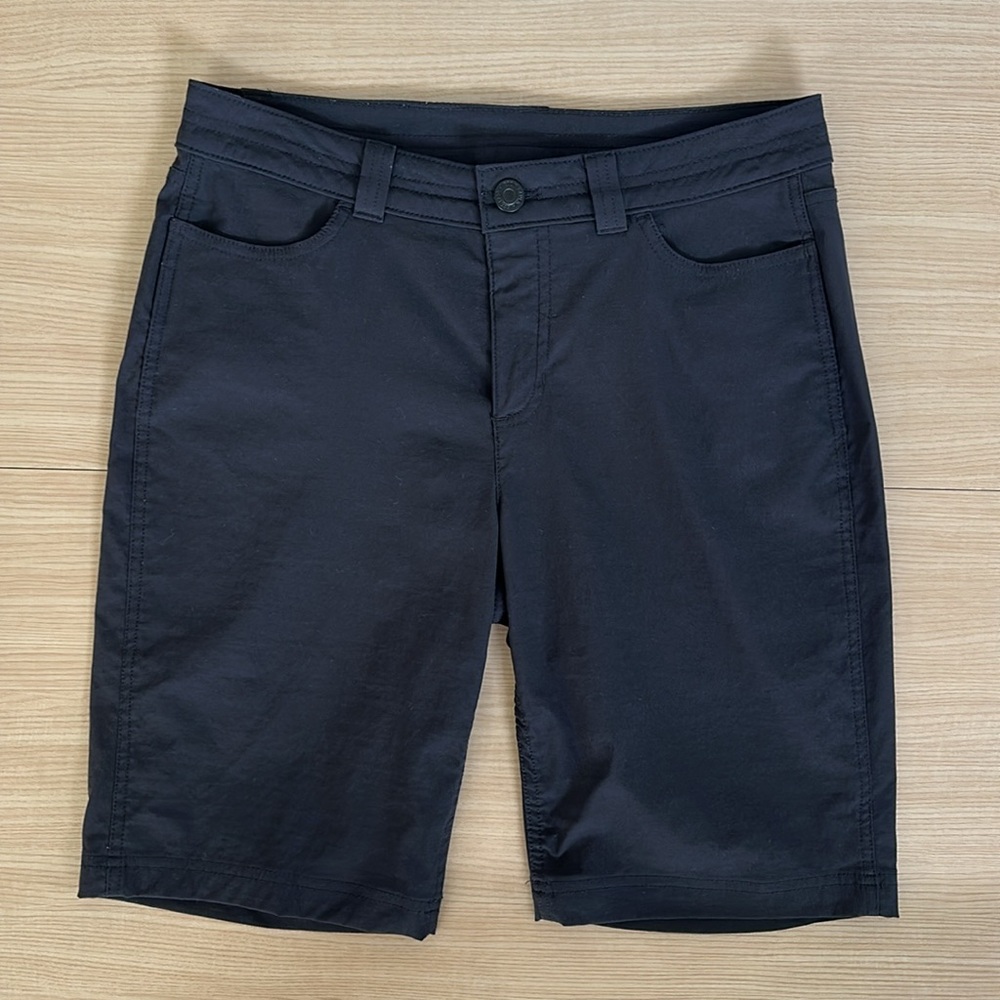 Eddie Bauer Black Bermuda Shorts 6
